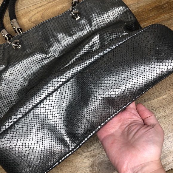 Michael Kors Skorpios metallic snakeskin bag - Picture 12 of 16